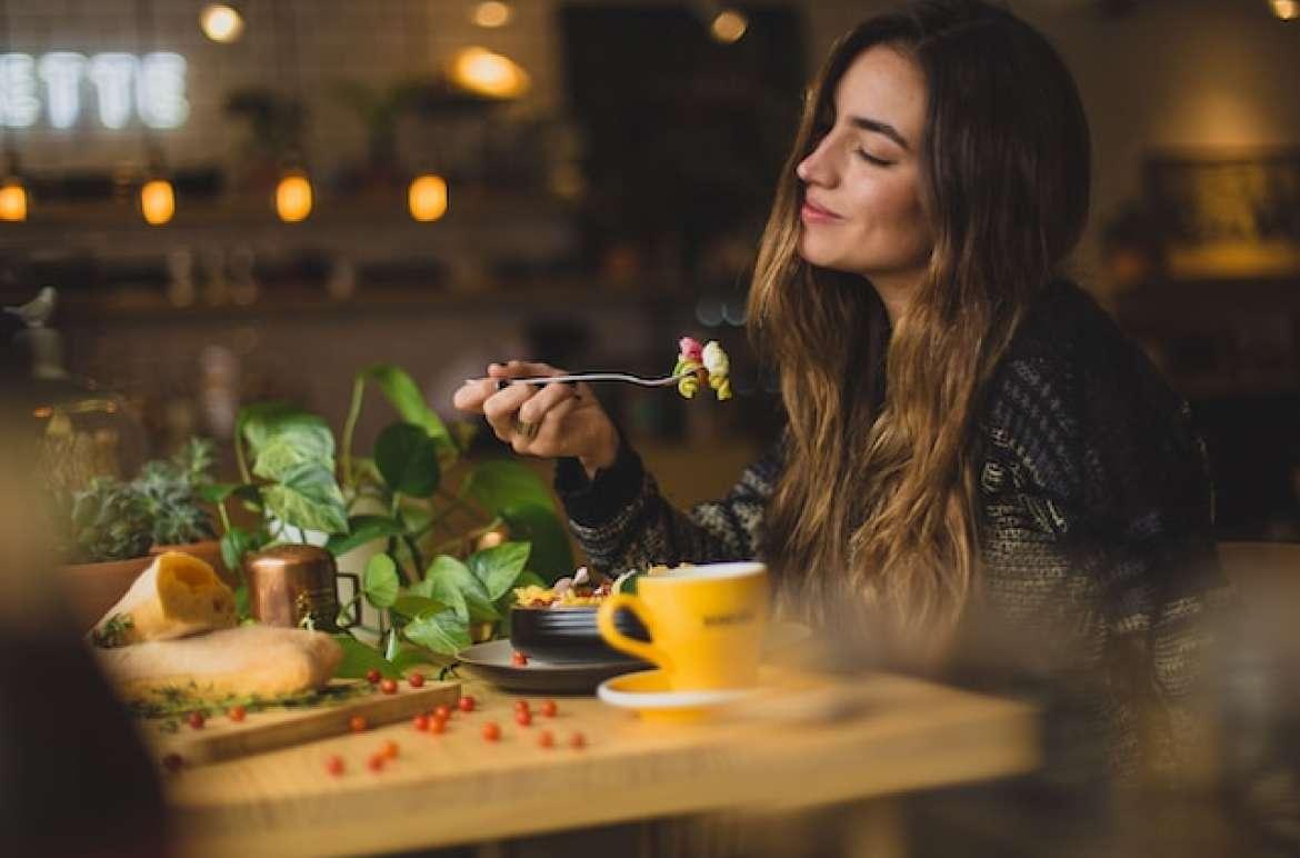 What Intuitive Eating Is and How to Do It