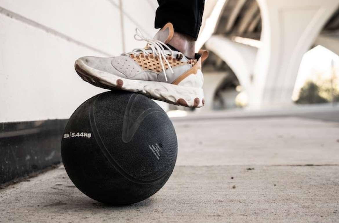 Workouts to Enhance Strength and Coordination with Medicine Ball